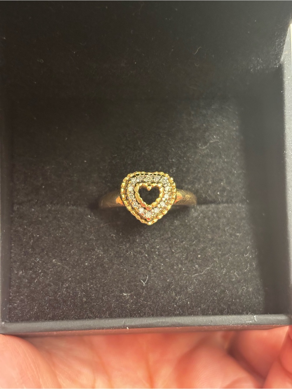 10k Gold diamond Heart Halo Ring - Women Jewelry size 6.8